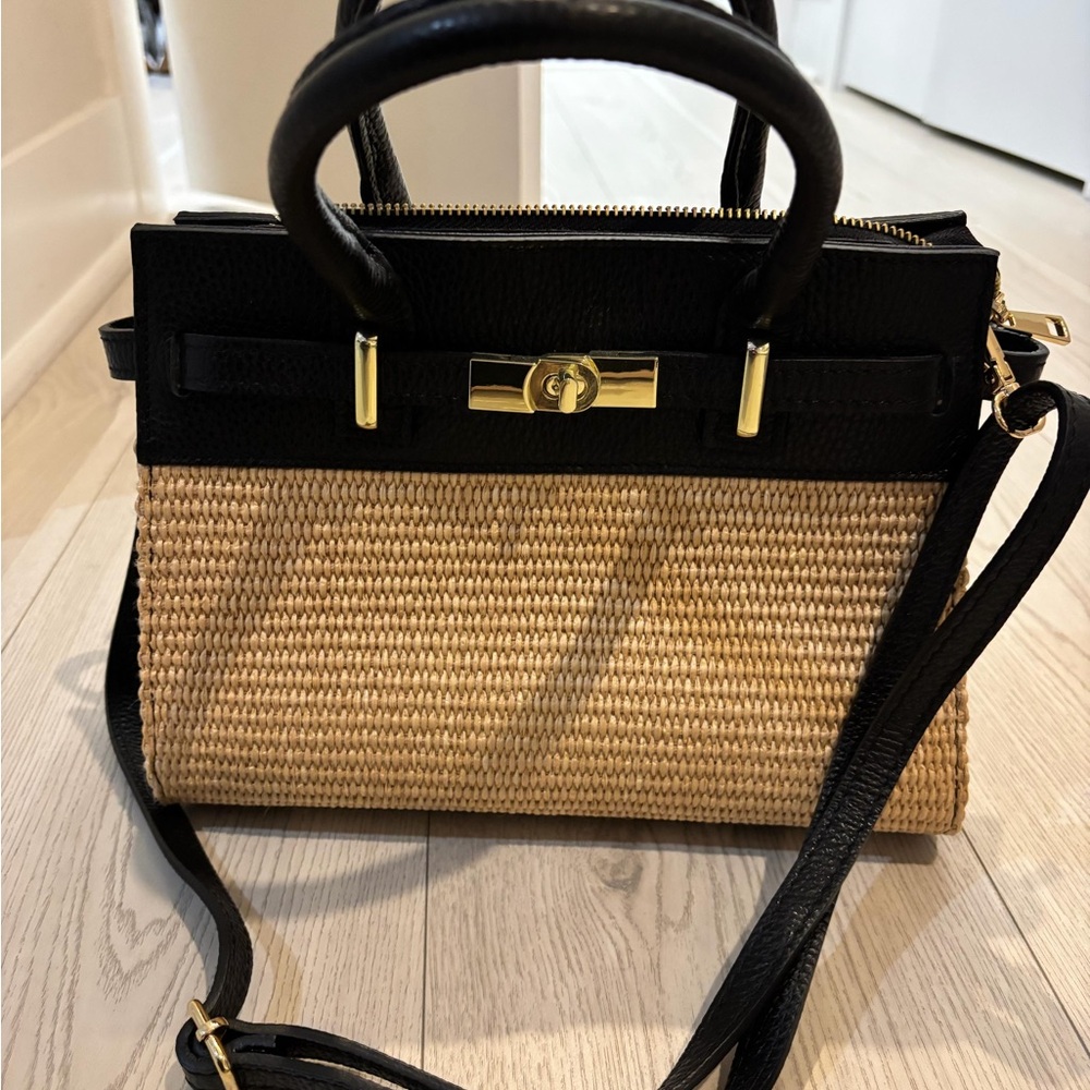 Elegant Black and Tan Handbag